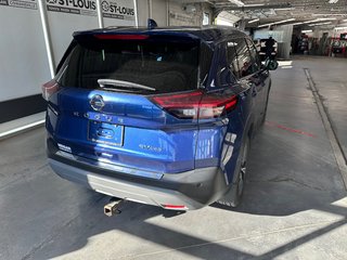 2021 Nissan Rogue SV in Cowansville, Quebec - 3 - w320h240px