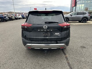 2021 Nissan Rogue Platinum in Cowansville, Quebec - 4 - w320h240px