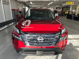 2024  Rogue SV Moonroof in Cowansville, Quebec - 2 - w320h240px