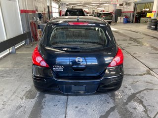 Nissan Versa 1.8 S 2011 à Cowansville, Québec - 4 - w320h240px