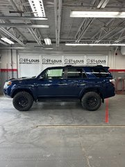 Toyota 4Runner SR5 / TRD OFF ROAD 2016 à Cowansville, Québec - 6 - w320h240px