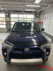 Toyota 4Runner SR5 / TRD OFF ROAD 2016 à Cowansville, Québec - 3 - w320h240px