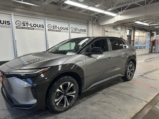 Toyota bZ4X XLE AWD 2023 à Cowansville, Québec - 3 - w320h240px