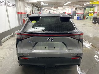 2024  BZ4X XLE AWD Tech in Cowansville, Quebec - 3 - w320h240px