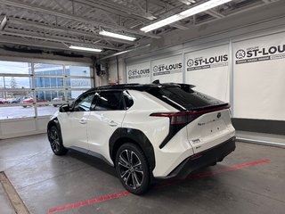 BZ4X XLE TECH AWD 2024 à Cowansville, Québec - 3 - w320h240px