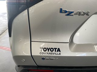 2024 Toyota BZ4X XLE in Cowansville, Quebec - 5 - w320h240px