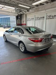 2016 Toyota Camry Hybrid Hybride LE in Cowansville, Quebec - 6 - w320h240px