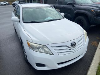 Toyota Camry LE 2011 à Cowansville, Québec - 2 - w320h240px