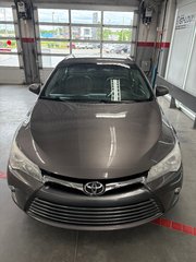 Toyota Camry LE 2015 à Cowansville, Québec - 2 - w320h240px