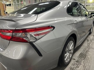 Toyota Camry SE 2018 à Cowansville, Québec - 5 - w320h240px
