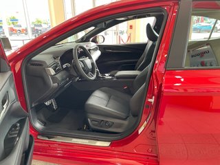 2025 Toyota Camry XSE hybride AWD in Cowansville, Quebec - 4 - w320h240px