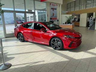 2025 Toyota Camry XSE hybride AWD in Cowansville, Quebec - 3 - w320h240px