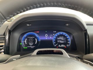 2025 Toyota Camry XSE hybride AWD in Cowansville, Quebec - 6 - w320h240px