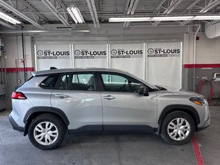 Toyota COROLLA CROSS L 2024 à Cowansville, Québec - 5 - w320h240px