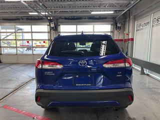 2024 Toyota COROLLA CROSS LE Premium AWD in Cowansville, Quebec - 4 - w320h240px