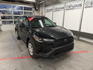 2024 Toyota Corolla Cross L AWD in Cowansville, Quebec - 5 - w320h240px