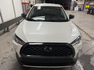 Toyota Corolla Cross LE AWD 2025 à Cowansville, Québec - 2 - w320h240px
