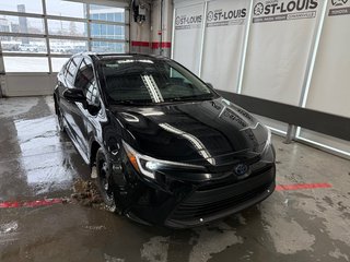 Toyota COROLLA HYBRID LE AWD 2023 à Cowansville, Québec - 5 - w320h240px