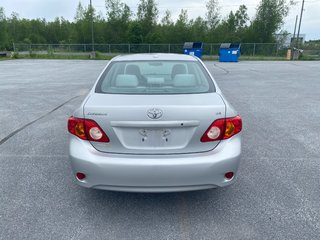 2010 Toyota Corolla CE in Cowansville, Quebec - 3 - w320h240px