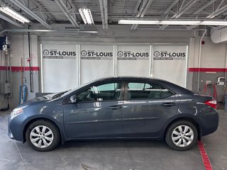 Toyota Corolla LE 2016 à Cowansville, Québec - 2 - w320h240px