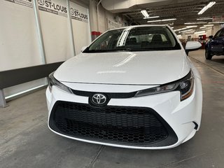 2021 Toyota Corolla Le in Cowansville, Quebec - 5 - w320h240px
