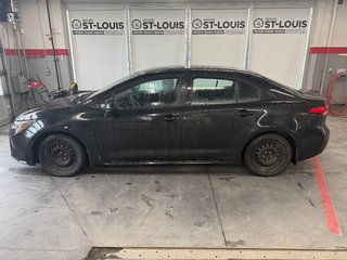2021 Toyota Corolla LE in Cowansville, Quebec - 3 - w320h240px