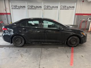 2021 Toyota Corolla LE in Cowansville, Quebec - 6 - w320h240px