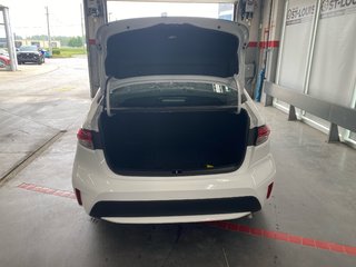 2022 Toyota Corolla L in Cowansville, Quebec - 5 - w320h240px