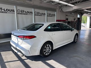 Toyota Corolla LE - Sièges Chauffants - Détecteur d'Angle Mort - 2022 à Cowansville, Québec - 6 - w320h240px