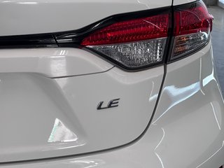 Toyota Corolla LE - Sièges Chauffants - Détecteur d'Angle Mort - 2022 à Cowansville, Québec - 5 - w320h240px