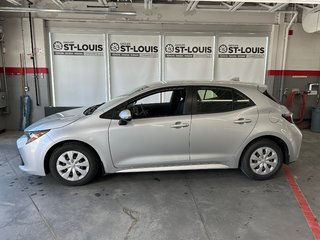 2025 Toyota Corolla SE Amélioré in Cowansville, Quebec - 2 - w320h240px