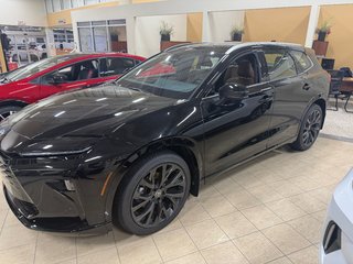 Toyota Crown Signia Limited 2025 à Cowansville, Québec - 2 - w320h240px