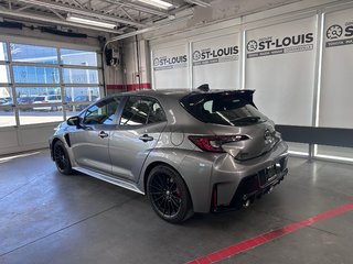 Toyota GR Corolla Premium AWD Beaucoup d'option ajouté 2025 à Cowansville, Québec - 4 - w320h240px