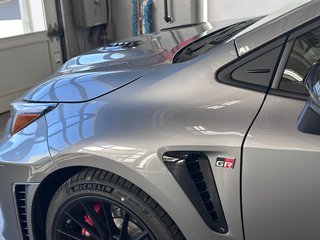 Toyota GR Corolla Premium AWD Beaucoup d'option ajouté 2025 à Cowansville, Québec - 3 - w320h240px