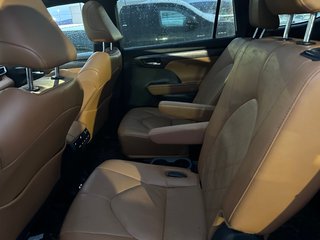 Toyota Highlander Limited AWD 2024 à Cowansville, Québec - 4 - w320h240px