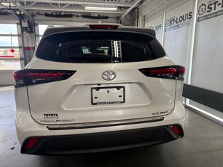 2025 Toyota Highlander XLE AWD in Cowansville, Quebec - 4 - w320h240px