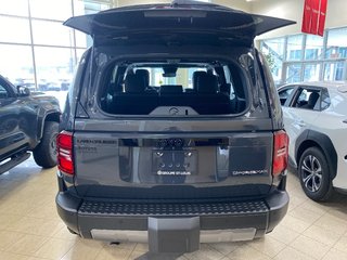 Toyota Land Cruiser Premium 2025 à Cowansville, Québec - 5 - w320h240px