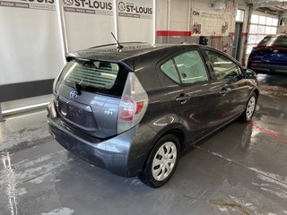 2014 Toyota Prius c BASE in Cowansville, Quebec - 3 - w320h240px
