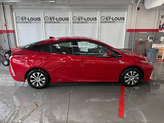 Toyota Prius Prime Upgrade 2020 à Cowansville, Québec - 6 - w320h240px