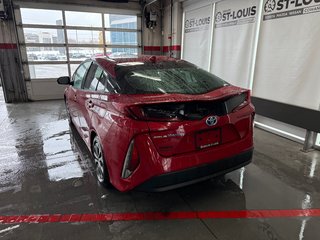Toyota Prius Prime Upgrade 2020 à Cowansville, Québec - 3 - w320h240px