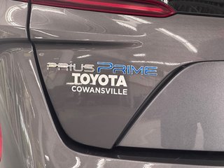 2022 Toyota PRIUS PRIME Base Sièges et volant chauffants / Caméra de recul in Cowansville, Quebec - 5 - w320h240px