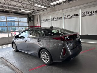 2022 Toyota PRIUS PRIME Base Sièges et volant chauffants / Caméra de recul in Cowansville, Quebec - 3 - w320h240px