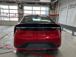Toyota PRIUS PRIME SE 2024 à Cowansville, Québec - 4 - w320h240px