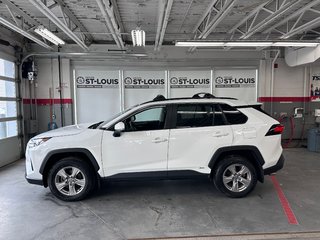 Toyota RAV4 Hybrid XLE - Toit - Mags - Hayon et siège électrque 2022 à Cowansville, Québec - 2 - w320h240px