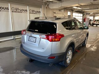 Toyota RAV4 LE TA 2014 à Cowansville, Québec - 3 - w320h240px