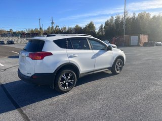 Toyota RAV4 LE 2015 à Cowansville, Québec - 3 - w320h240px