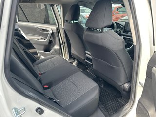 2021 Toyota RAV4 LE AWD Garantie Platine 60 Mois / 100 000 Km in Cowansville, Quebec - 6 - w320h240px