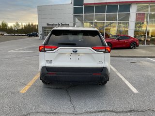 2021 Toyota RAV4 Hybrid LE in Cowansville, Quebec - 2 - w320h240px
