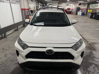 Toyota RAV4 LE AWD 2021 à Cowansville, Québec - 2 - w320h240px