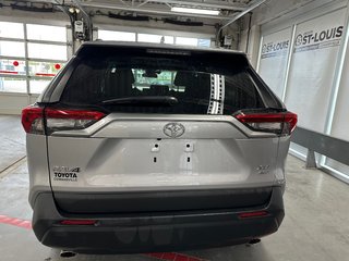 Toyota RAV4 XLE BAS MILLAGE ! 2022 à Cowansville, Québec - 4 - w320h240px